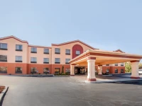 Comfort Suites London 3*