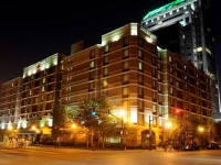Courtyard Louisville Downtown 3*