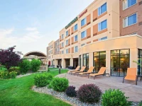 Courtyard Louisville Northeast 3*