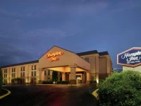 Hampton Inn Franklin 1*