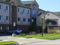 Holiday Inn Express Hotel & Suites Lincoln South 2*