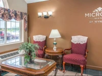 Microtel Inn & Suites Lincoln 2*