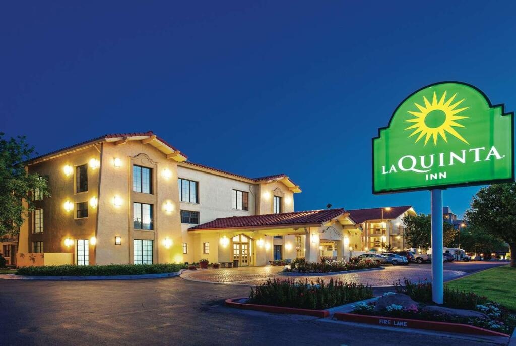 La Quinta Inn Fresno Yosemite 3*