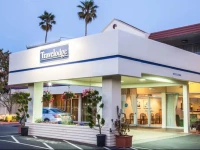 Monterey Bay Travelodge 2*