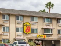 Super 8 Sacramento 2*