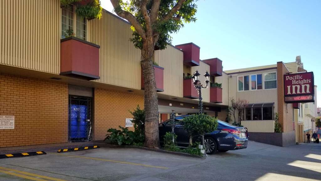 Pacific Heights Inn 2*