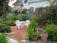 A White Jasmine Inn 