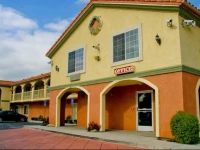 Crystal Inn Suites & Spas 2*