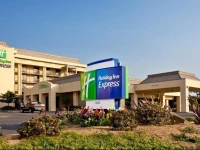 Holiday Inn Express at Monterey Bay 2*