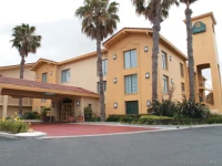 La Quinta Inn Ventura 2*