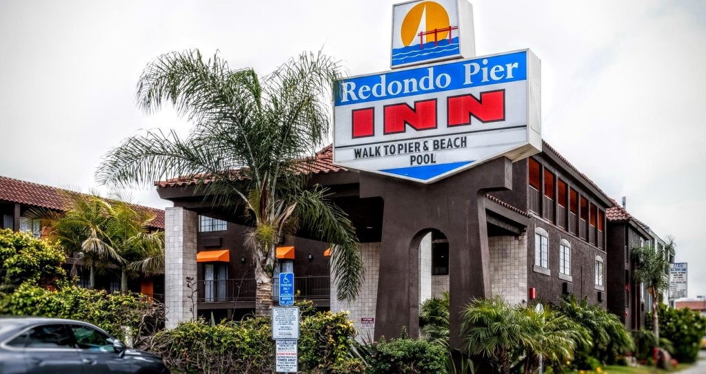 Redondo Pier Inn 