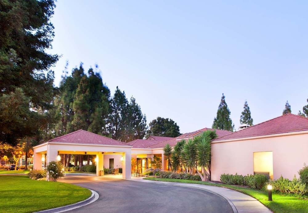 Courtyard Pleasanton 3*