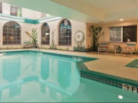 Holiday Inn Express Hotel & Suites Bishop 2*