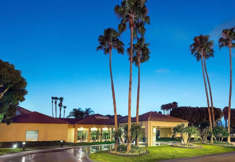 Courtyard Anaheim Buena Park 3*