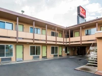 Econo Lodge Sequoia Area 1*