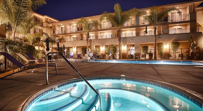 BEST WESTERN PLUS Marina Gateway 3*