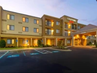 Courtyard Albany 3*