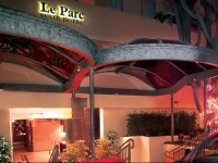 Le Parc Suites Hotel 4*