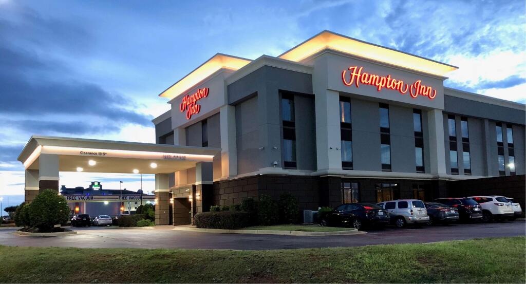 Hampton Inn Warner Robins 3*