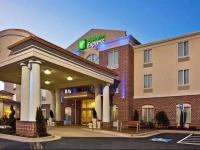 Holiday Inn Express Hotel & Suites Bremen 3*
