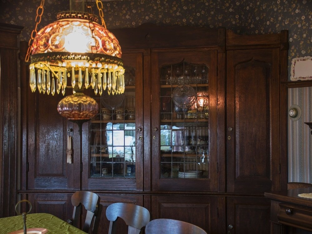 Candlelight Inn 