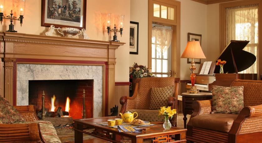 The Lafayette Inn 