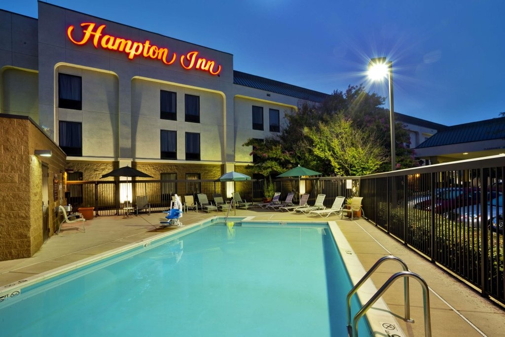 Hampton Inn Bowie 3*