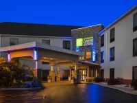 Holiday Inn Express Great Barrington 3*