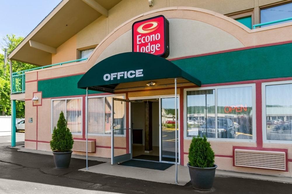 Travelodge Pittsfield 2*