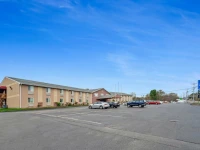 Americas Best Value Inn Foxboro 2*