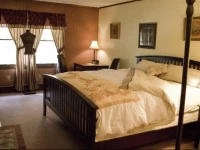 Stones Lodge under Mt. Stratton 