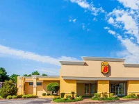 Super 8 Norman 