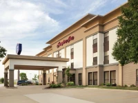 Hampton Inn Shawnee 3*