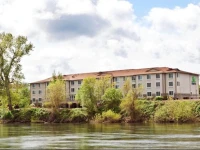Holiday Inn Express Corvallis-On the River 2*