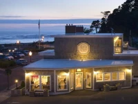 Looking Glass Inn 2*