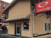 Econo Lodge City Center 2*