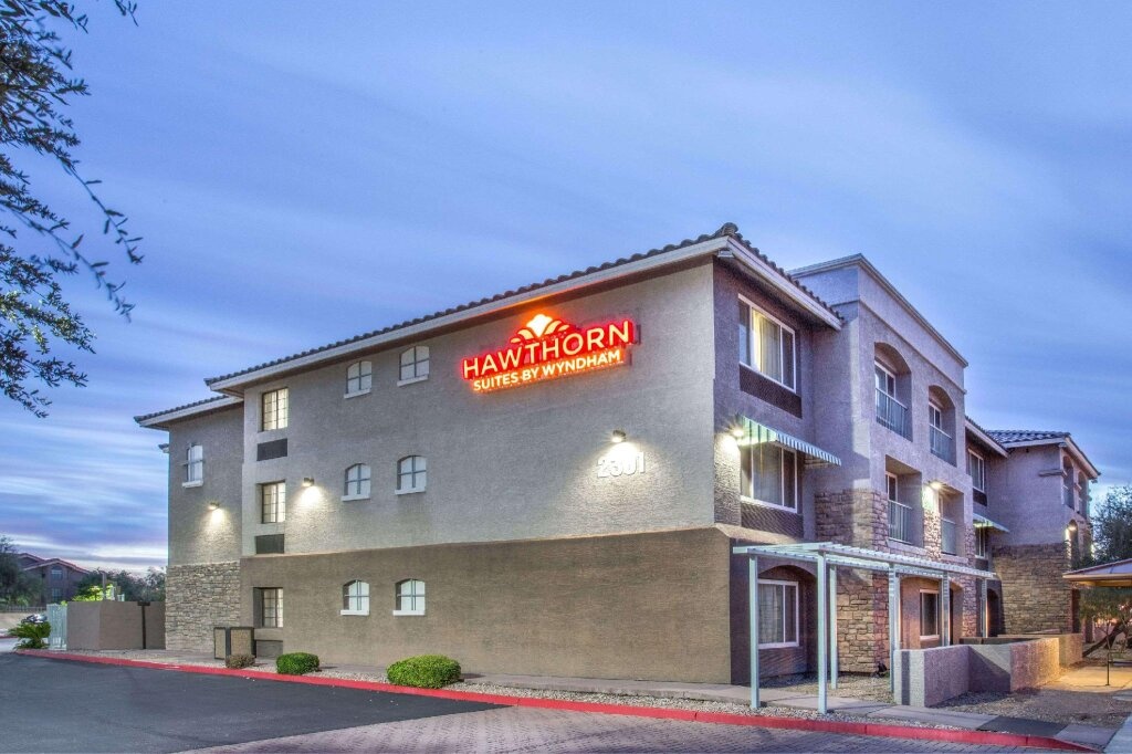 Hawthorn Suites by Wyndham Tempe 
