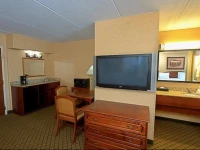 Holiday Inn Express Hotel & Suites Tempe 2*