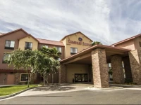 Comfort Suites Goodyear 2*