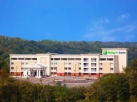 Holiday Inn Express Cincinnati West 3*