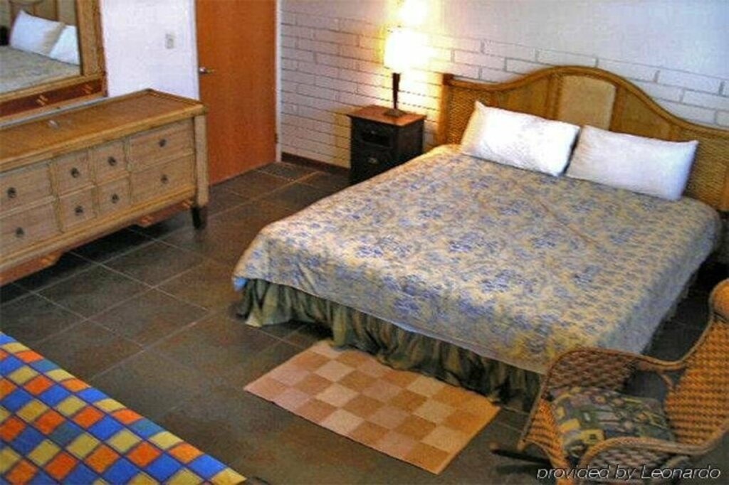 Oceana Hostal Playero 2*