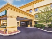 La Quinta Inn Toledo Perrysburg 2*