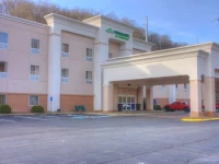 Hampton Inn Steubenville 3*