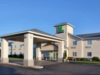 Holiday Inn Express Cleveland - Vermilion 2*