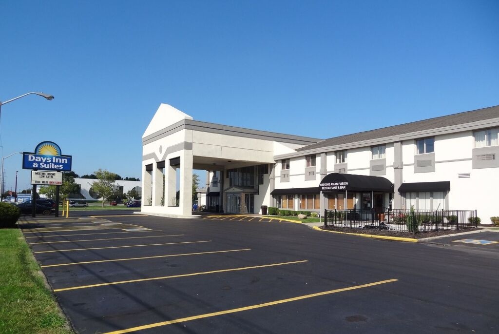 Days Inn And Suites Columbus East Airport 2*