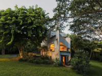 Hix Island House