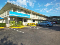 Motel 6 Charleston South
