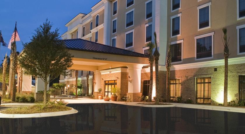 Hampton Inn & Suites North Charleston-University Boulevard 3*