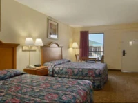 Howard Johnson Express Inn - Orangeburg 2*