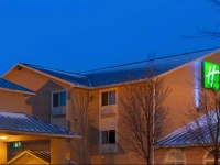 Holiday Inn Express Ottawa 3*